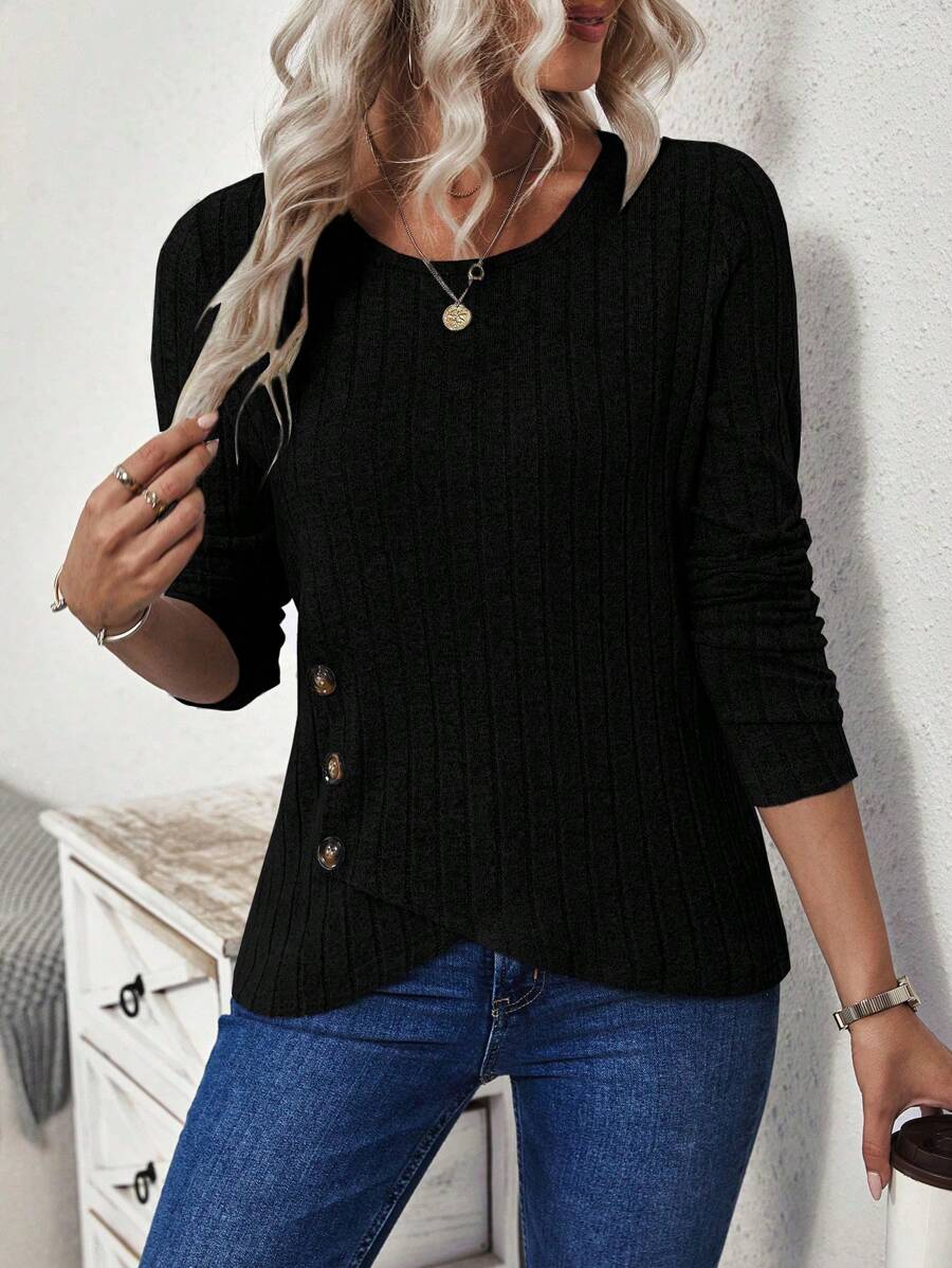 Blusa Canelada com Botões Laterais Assimétricos