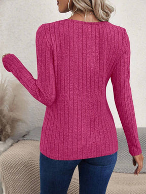 Blusa Canelada com Botões Laterais Assimétricos